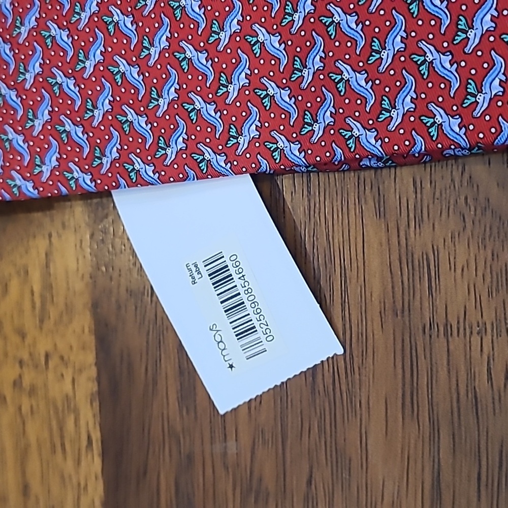 Tommy Hilfiger Men's Neck Tie 100% Silk Red Animal Print.  New - Picture 3 of 4